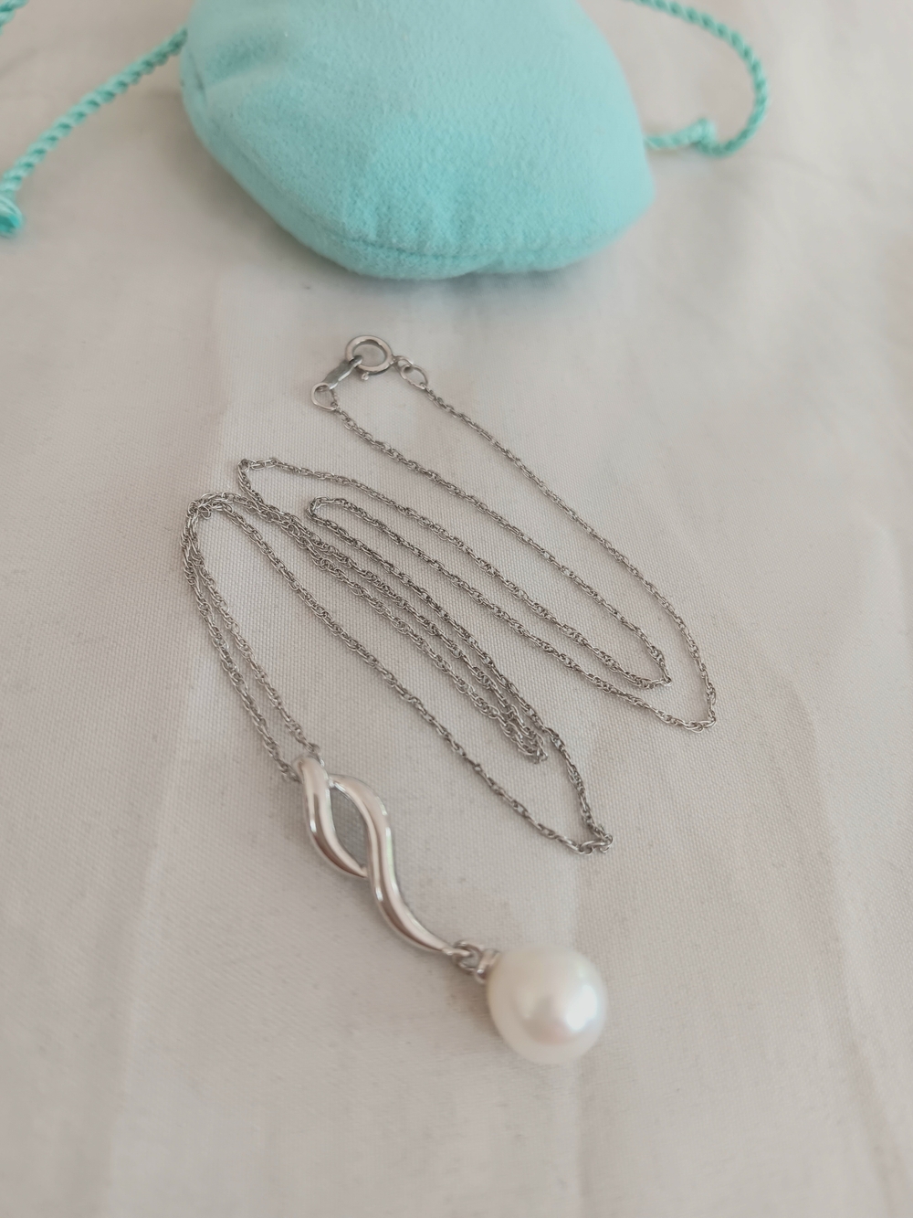 Sterling Silver White Pearl Drop Pendant And Necklace 18"